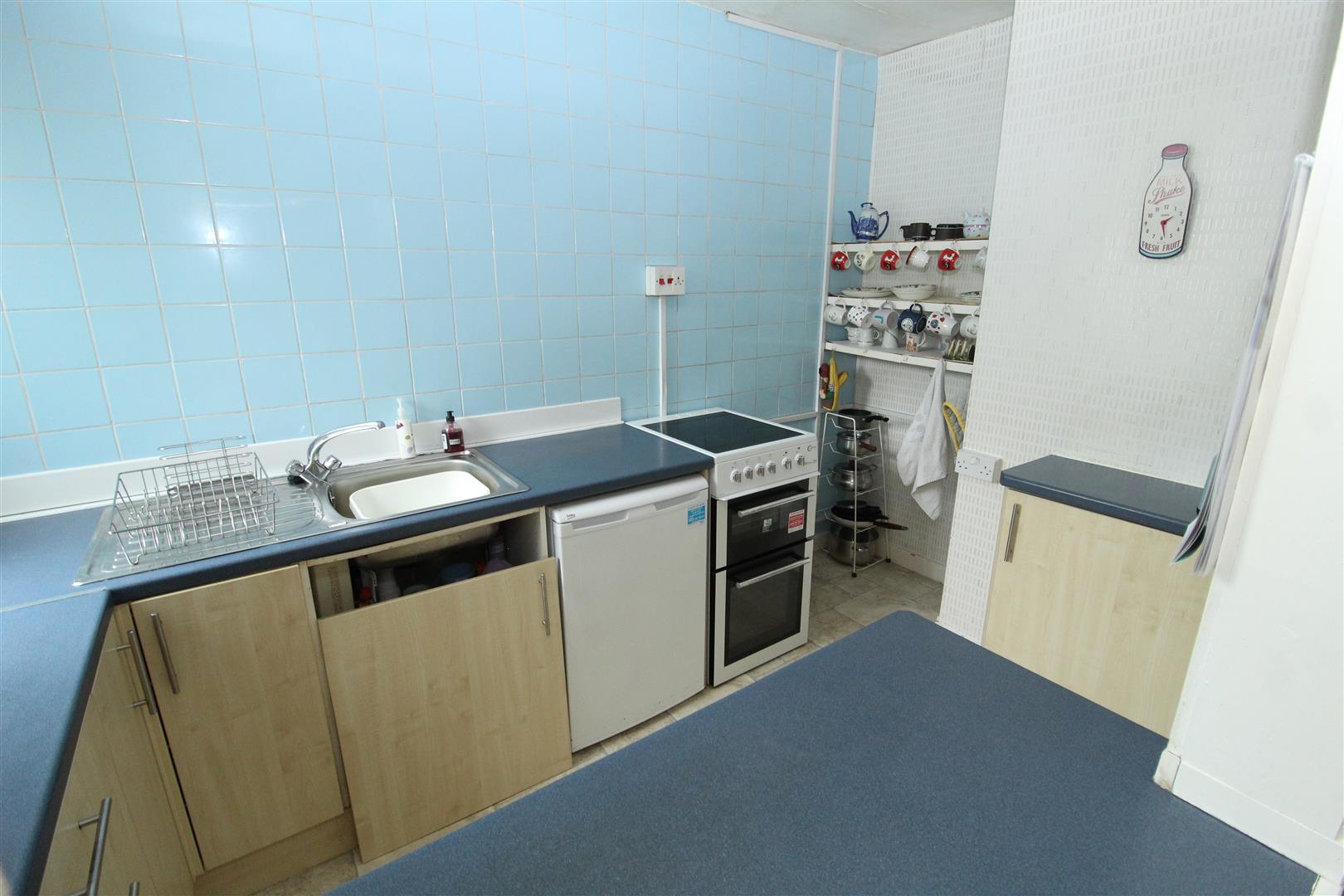 Property Details Estate Agents, Aintree, Liverpool Grosvenor Waterford Estate Agents Ltd